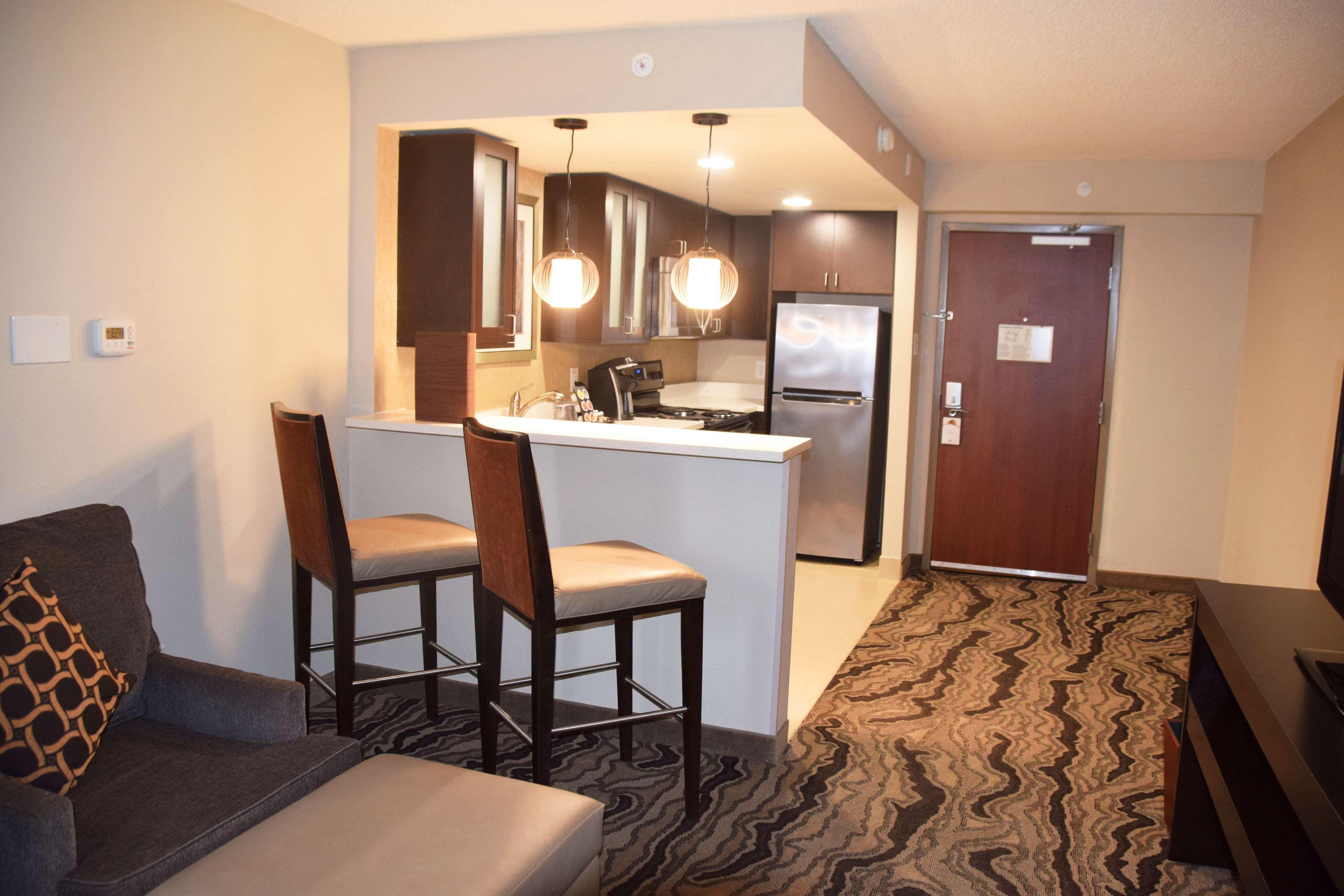 Doubletree By Hilton Montgomery Downtown Buitenkant foto