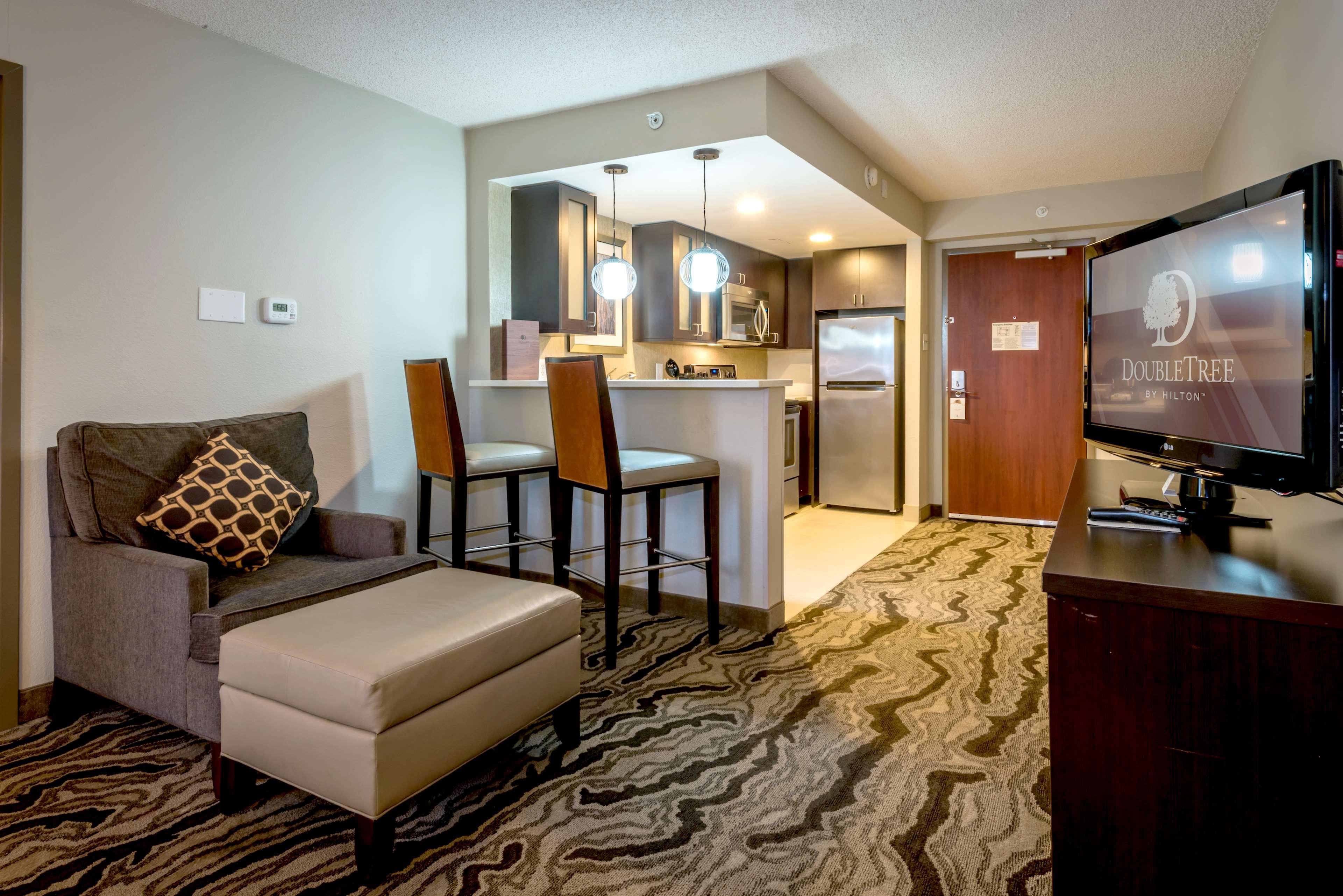 Doubletree By Hilton Montgomery Downtown Buitenkant foto