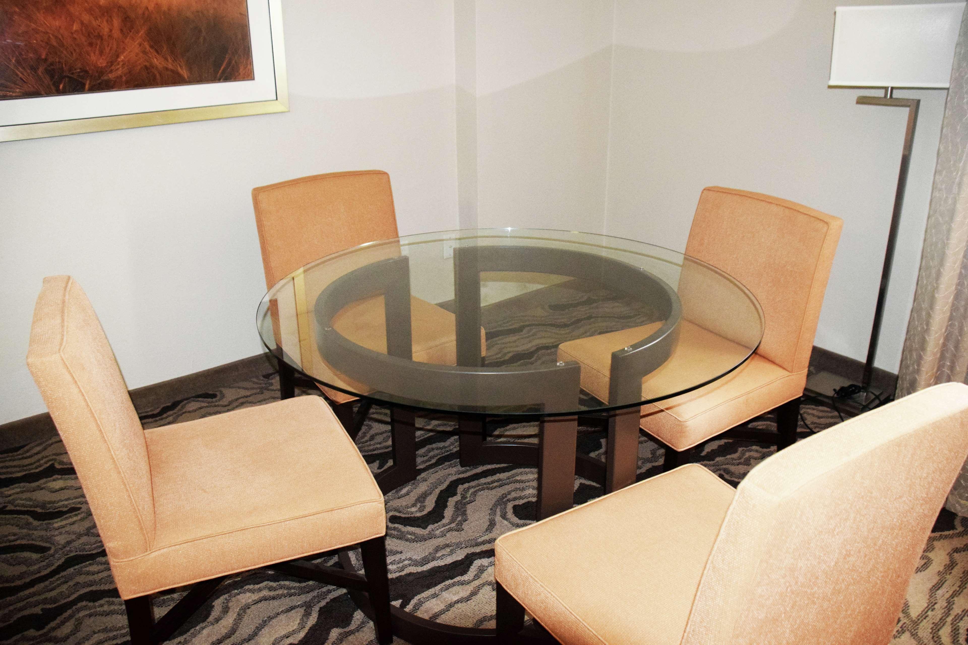 Doubletree By Hilton Montgomery Downtown Buitenkant foto