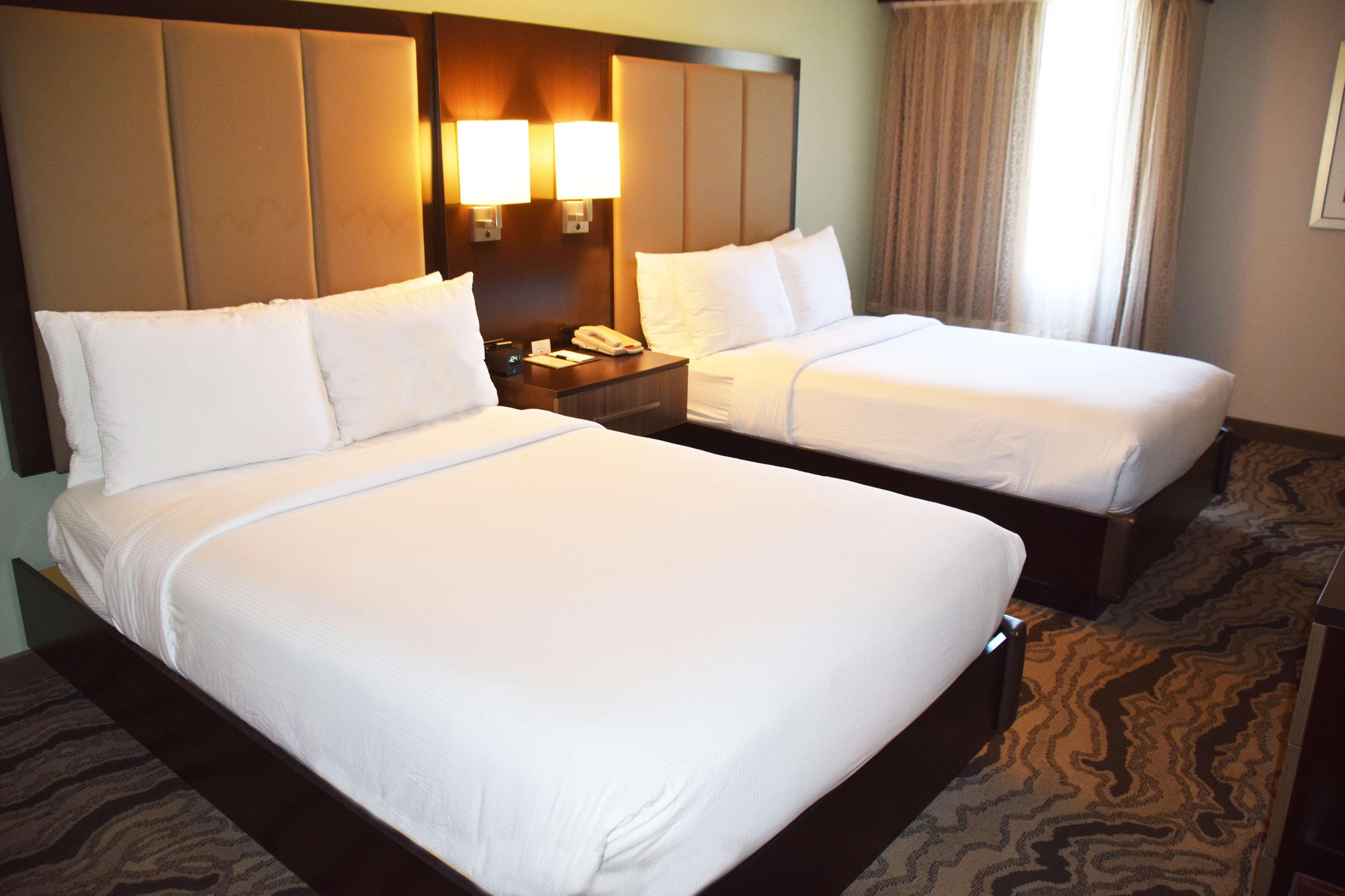 Doubletree By Hilton Montgomery Downtown Buitenkant foto