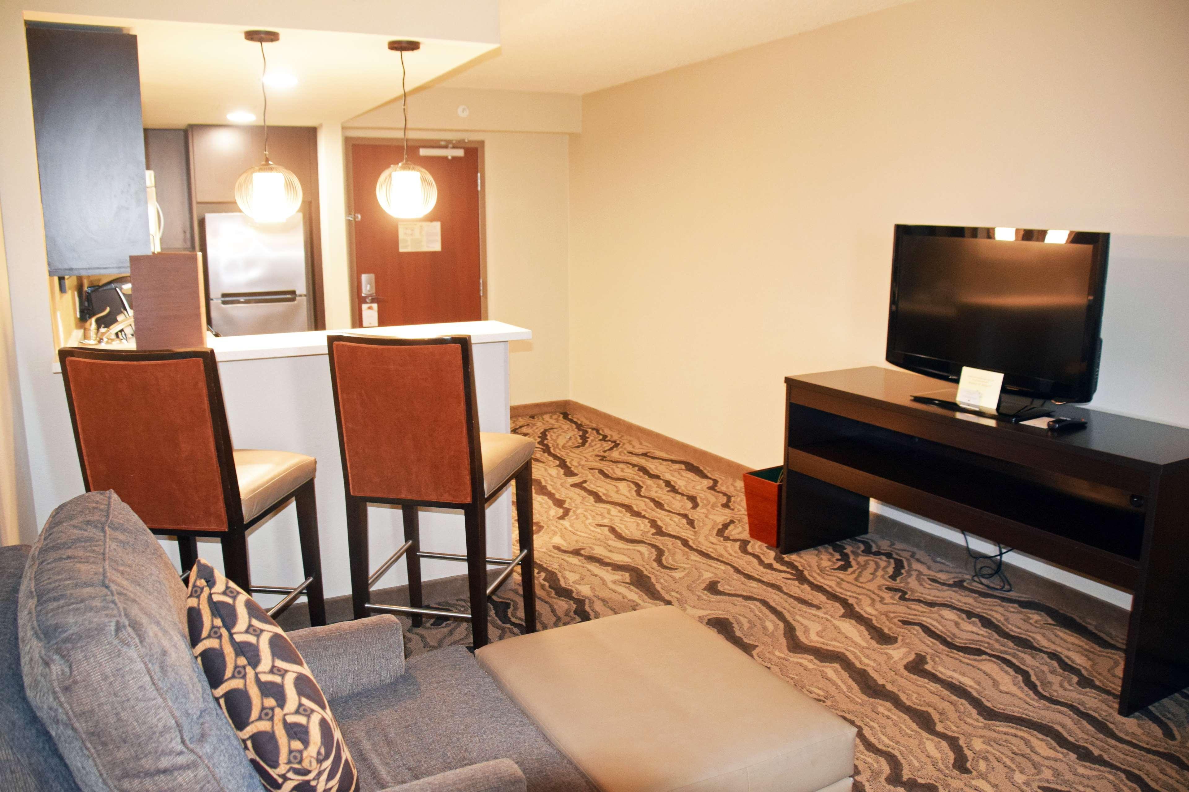 Doubletree By Hilton Montgomery Downtown Buitenkant foto