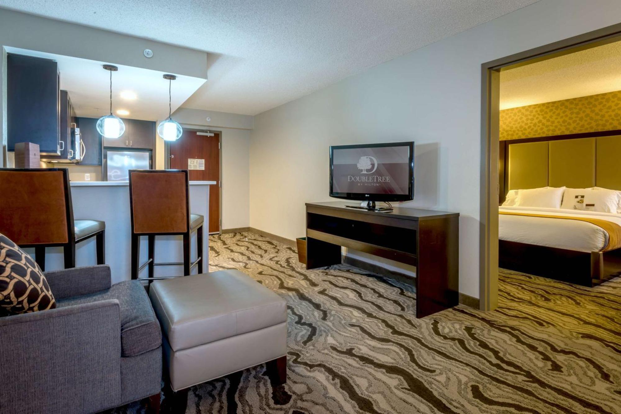 Doubletree By Hilton Montgomery Downtown Buitenkant foto