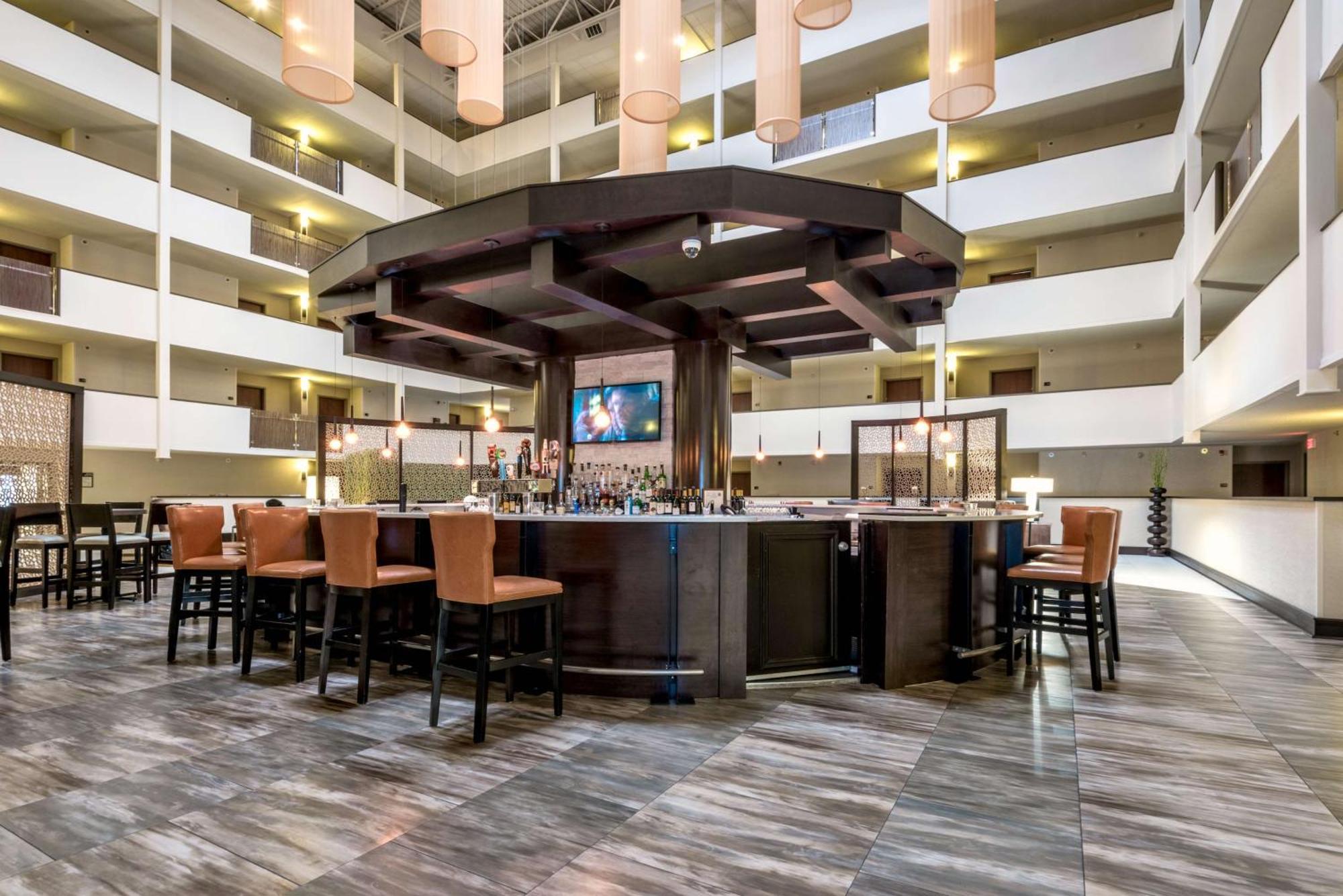 Doubletree By Hilton Montgomery Downtown Buitenkant foto