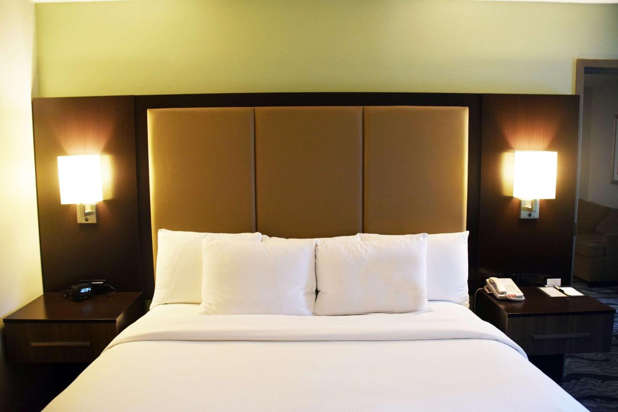 Doubletree By Hilton Montgomery Downtown Buitenkant foto