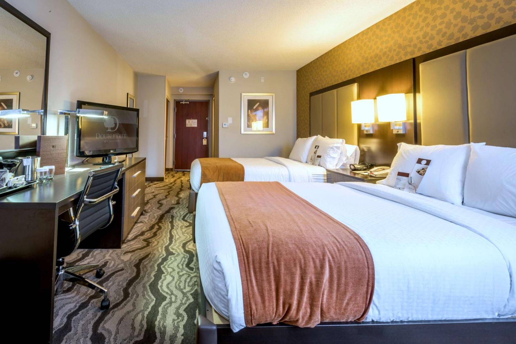 Doubletree By Hilton Montgomery Downtown Buitenkant foto