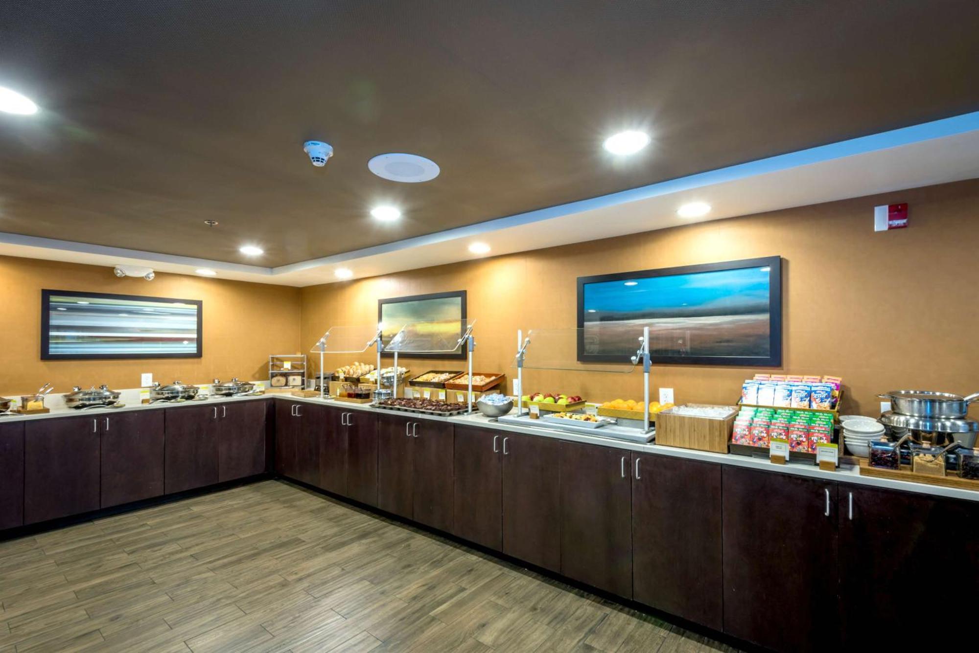 Doubletree By Hilton Montgomery Downtown Buitenkant foto