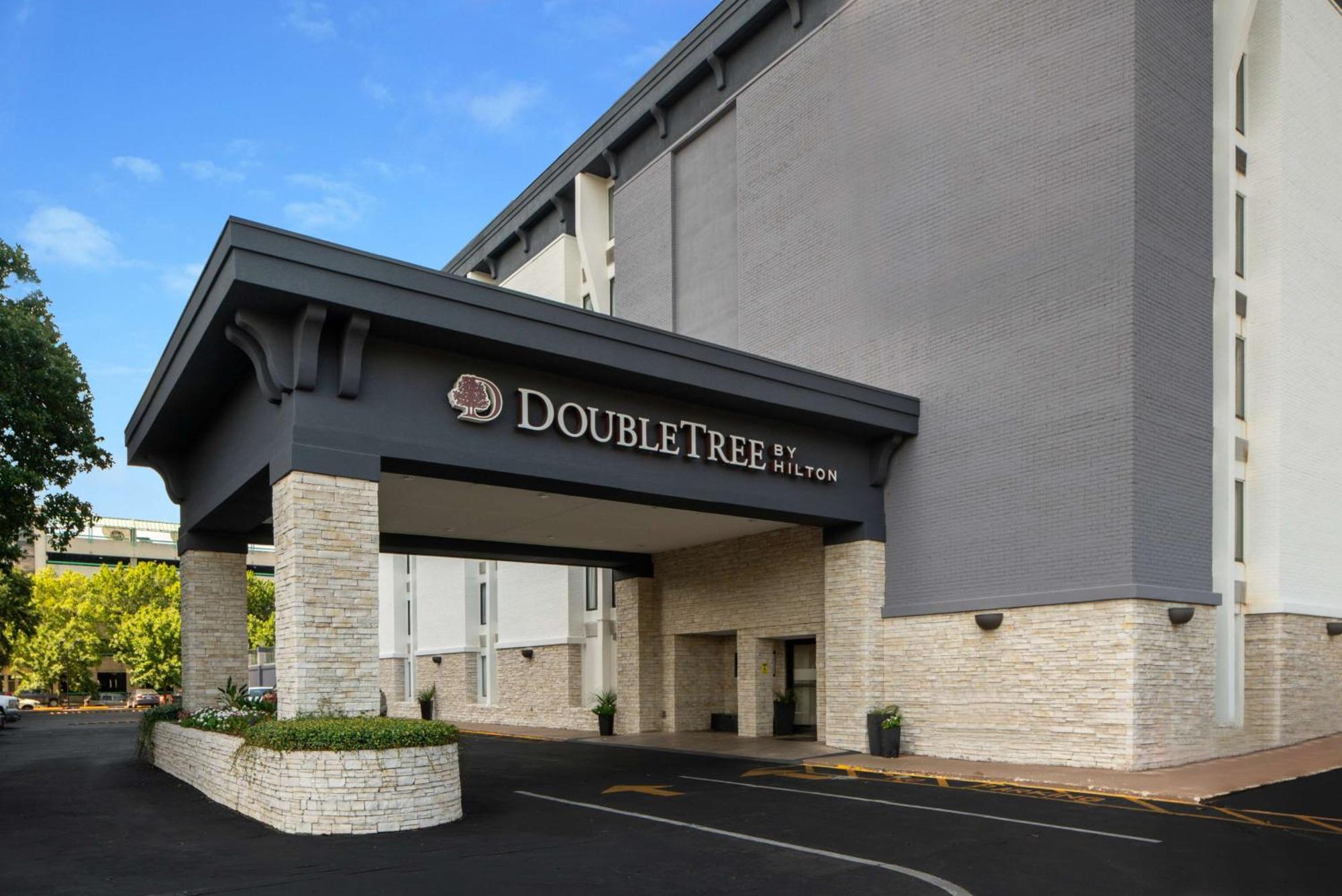 Doubletree By Hilton Montgomery Downtown Buitenkant foto